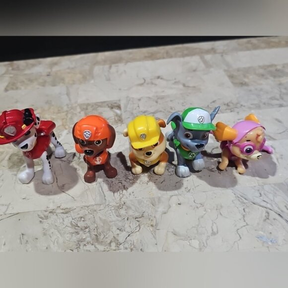 PAW PATROL Pup Buddies 5 Figures Exclusive - Marshall Rubble Rocky Zuma Skye Toy - Picture 1 of 8